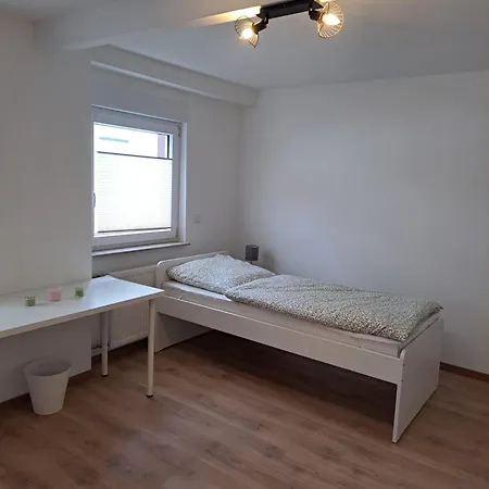 Monteurwohnung In Bei Speyer Apartamento Otterstadt